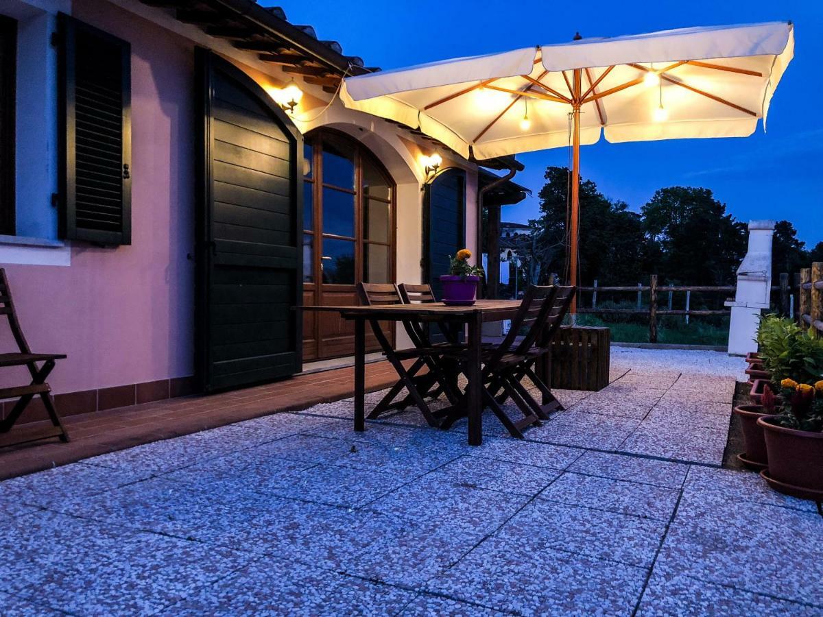 Villino Al Dotto Country House Lucca Exterior foto